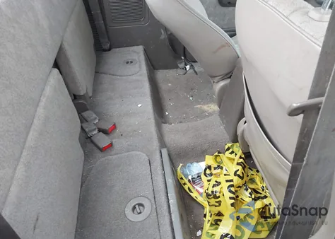 2000 Toyota Tacoma из США, поврежденный, VIN 4TAWM72N2YZ661550